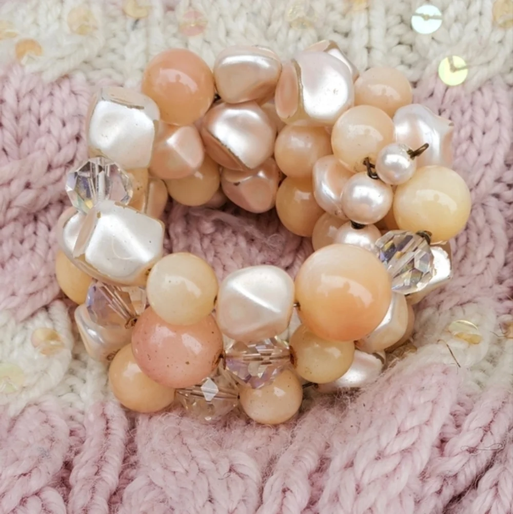 Vintage Moinlight Lucite &  Faux‎ Pearl Bracelet